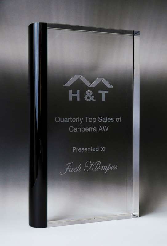 Crystal-Vertical Single Edged Curved Block